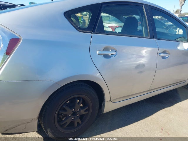 JTDKN3DU9E1821625 Toyota Prius Two