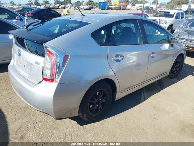 JTDKN3DU9E1821625 Toyota Prius Two