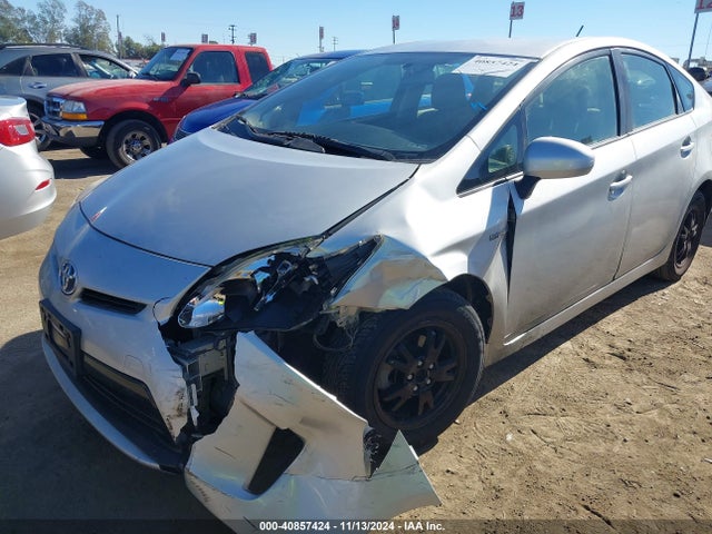 JTDKN3DU9E1821625 Toyota Prius Two
