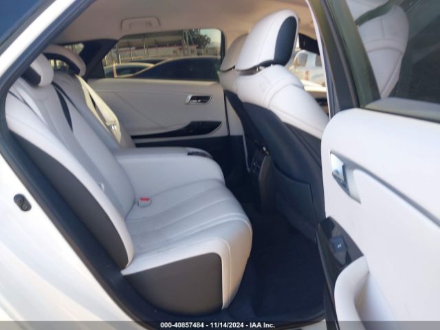 JTDBVRBD2JA005386 Toyota Mirai
