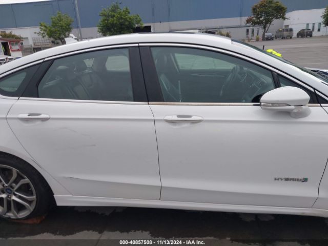 3FA6P0RU5KR138041 Ford Fusion Hybrid Titanium