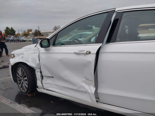 3FA6P0RU5KR138041 Ford Fusion Hybrid Titanium