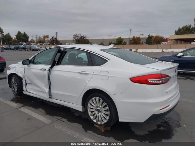 3FA6P0RU5KR138041 Ford Fusion Hybrid Titanium