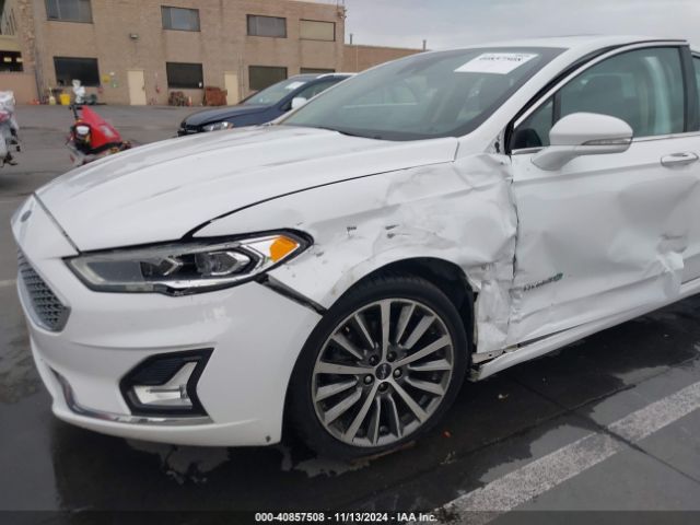 3FA6P0RU5KR138041 Ford Fusion Hybrid Titanium