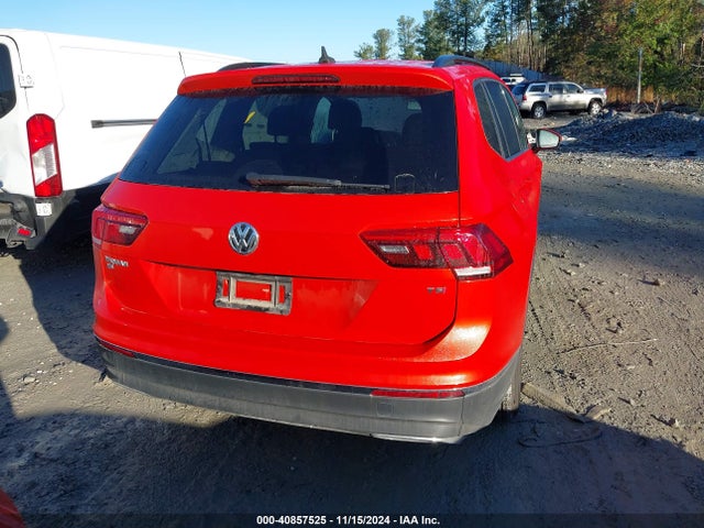 3VV3B7AX6JM021172 Volkswagen Tiguan 2.0t Se/2.0t Sel