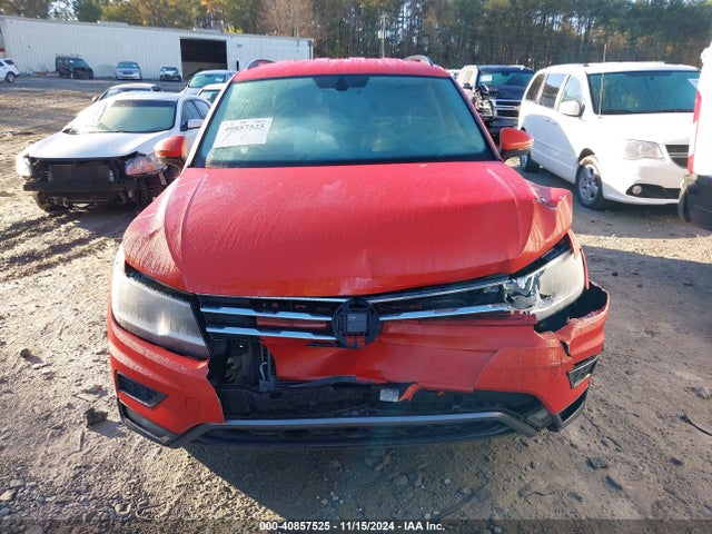 3VV3B7AX6JM021172 Volkswagen Tiguan 2.0t Se/2.0t Sel