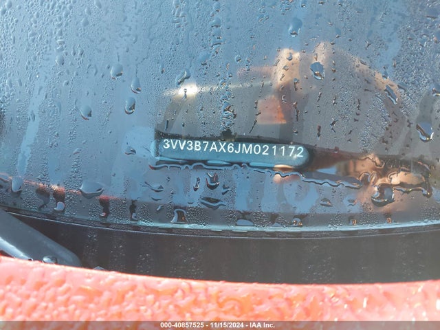 3VV3B7AX6JM021172 Volkswagen Tiguan 2.0t Se/2.0t Sel