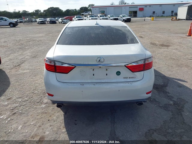 Lexus ES 350 2014 JTHBK1GG4E2113200 Image 16