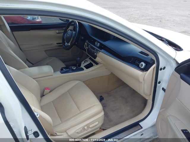 Lexus ES 350 2014 JTHBK1GG4E2113200 Image 5