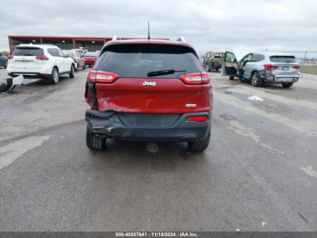 1C4PJLCB3HW586860 Jeep Cherokee Latitude Fwd