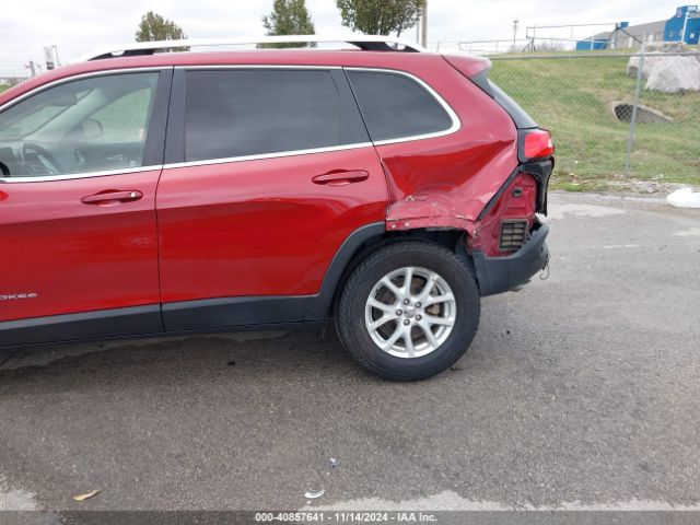 1C4PJLCB3HW586860 Jeep Cherokee Latitude Fwd