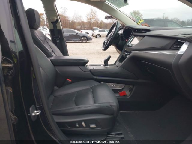 1GYKNBRSXHZ115670 Cadillac XT5 LUXURY