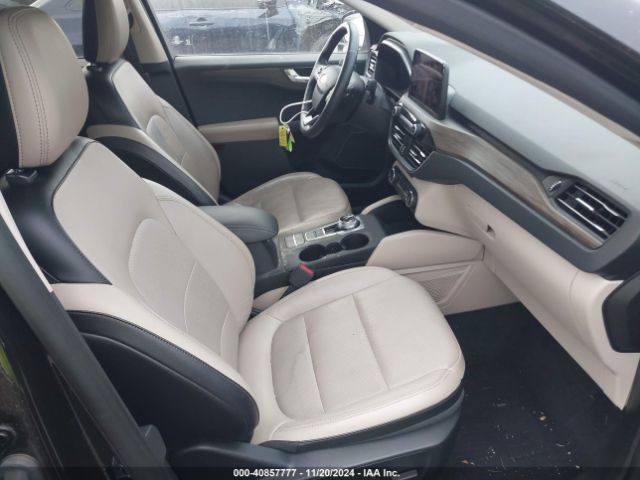 1FMCU9J99LUB16633 Ford Escape Titanium