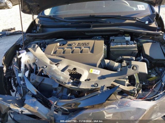 NMTKHMBX0LR113918 Toyota C-HR LE