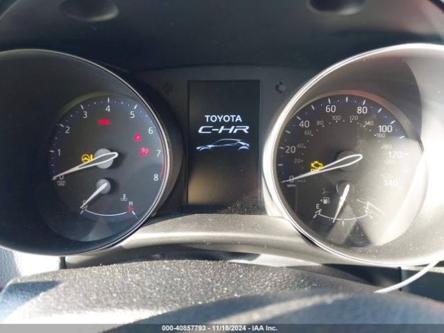 NMTKHMBX0LR113918 Toyota C-HR LE