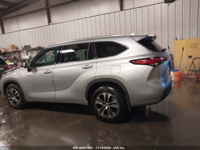 Toyota Highlander Xle 2021 5TDHZRBH1MS097194 Image 15