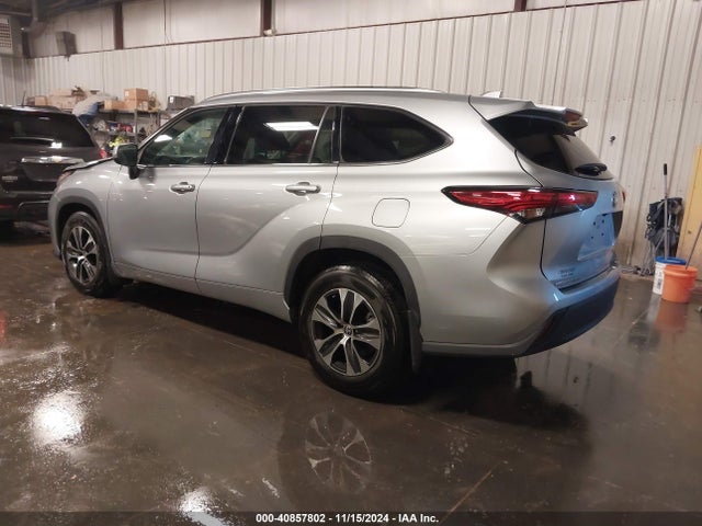 Toyota Highlander Xle 2021 5TDHZRBH1MS097194 Image 3