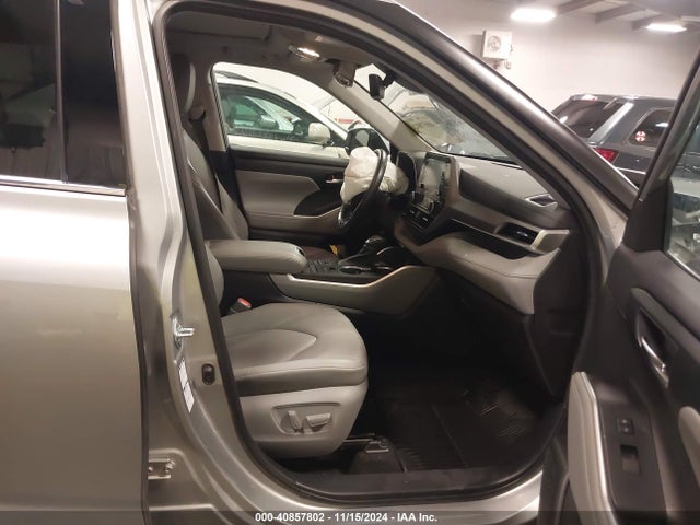 Toyota Highlander Xle 2021 5TDHZRBH1MS097194 Image 5