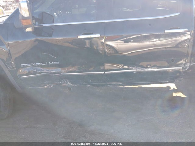 1GT12UE8XGF173469 GMC Sierra 2500hd Denali