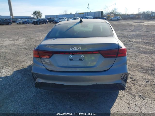 3KPF24AD6NE466608 KIA Forte Lxs