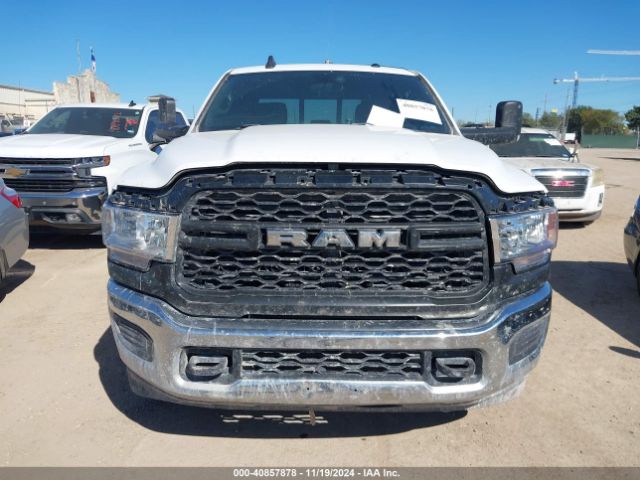 3C6UR5HL6NG130913 RAM 2500 Tradesman  4x4 8' Box