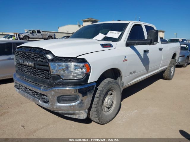 3C6UR5HL6NG130913 RAM 2500 Tradesman  4x4 8' Box