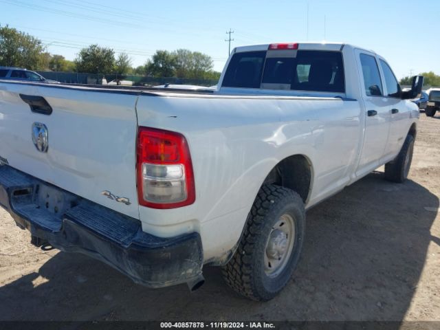 3C6UR5HL6NG130913 RAM 2500 Tradesman  4x4 8' Box