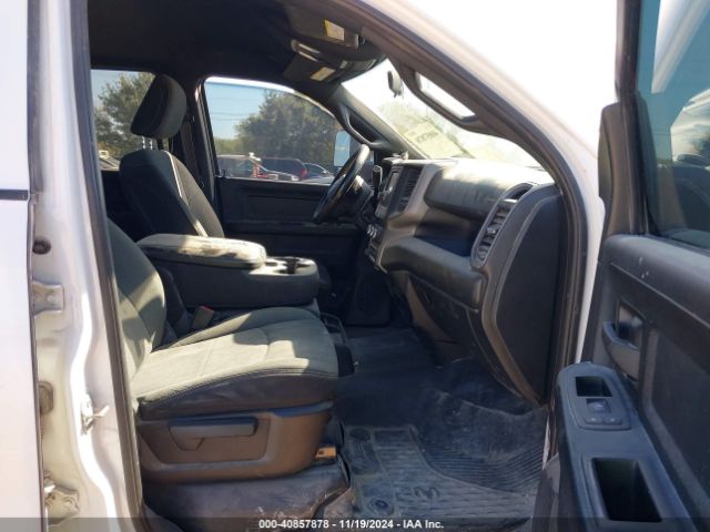 3C6UR5HL6NG130913 RAM 2500 Tradesman  4x4 8' Box