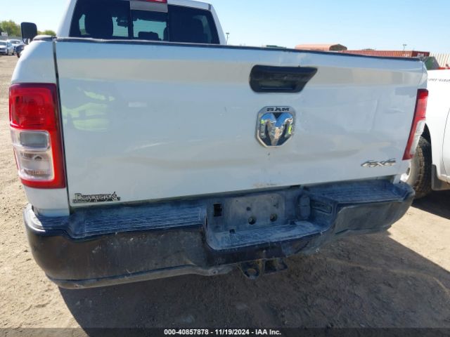 3C6UR5HL6NG130913 RAM 2500 Tradesman  4x4 8' Box