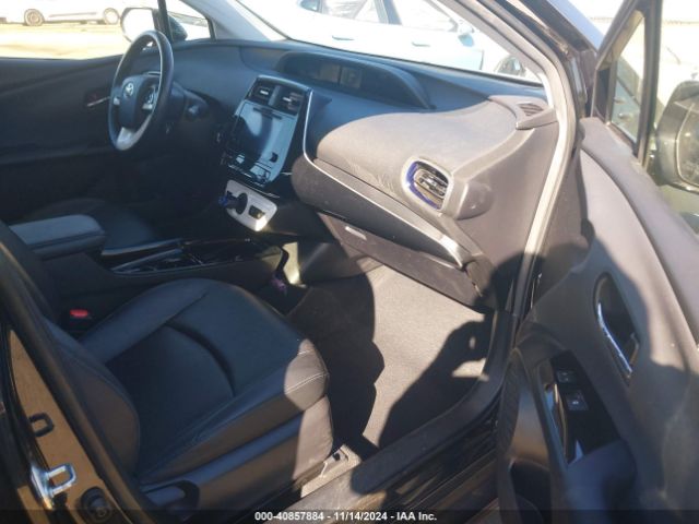 JTDKARFU5H3054165 Toyota Prius Three Touring