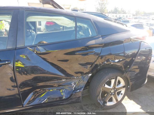 JTDKARFU5H3054165 Toyota Prius Three Touring
