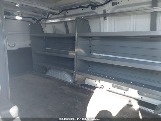 1FTYE9ZM3KKB17318 Ford Transit-150