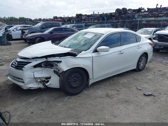 Nissan Altima 2.5 S 2015 1N4AL3AP4FC187393 Image 2