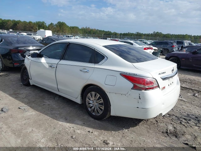 Nissan Altima 2.5 S 2015 1N4AL3AP4FC187393 Image 3