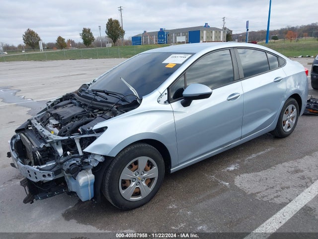 Chevrolet Cruze Ls Auto 2017 1G1BC5SM5H7185705 Image 2
