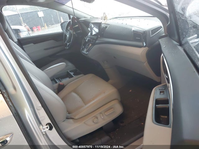 Honda Odyssey Touring 2022 5FNRL6H82NB060947 Image 5