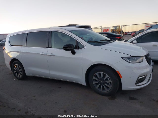 2C4RC1S75RR117929 Chrysler Pacifica Hybrid Select