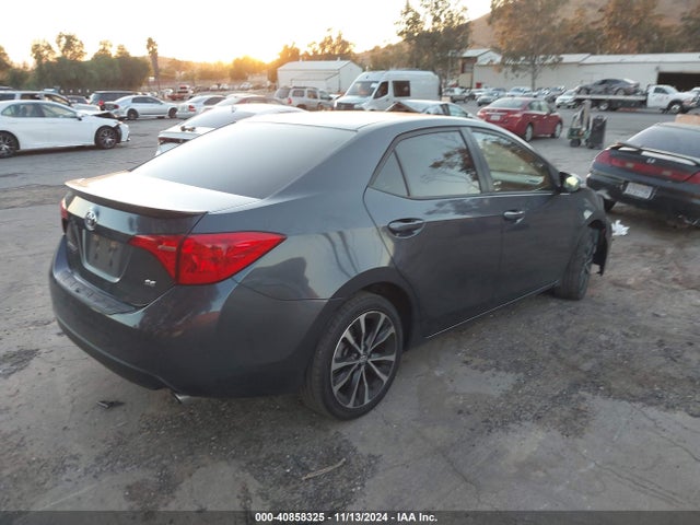 Toyota COROLLA SE 2018 5YFBURHE4JP771974 Image 4