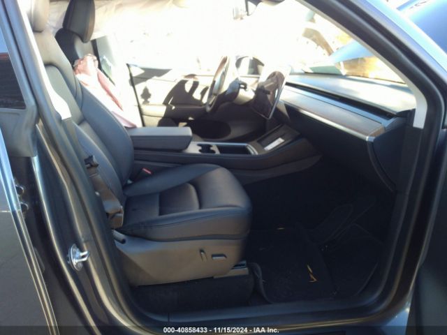2023 TESLA MODEL Y 7SAYGDEE1PF921037 Photo 4
