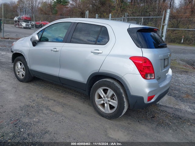 Chevrolet TRAX LS 2019 3GNCJNSB9KL384797 Image 3