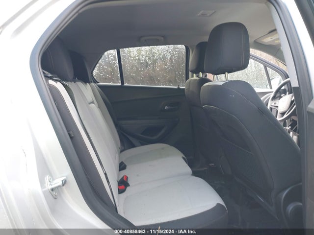 Chevrolet TRAX LS 2019 3GNCJNSB9KL384797 Image 8