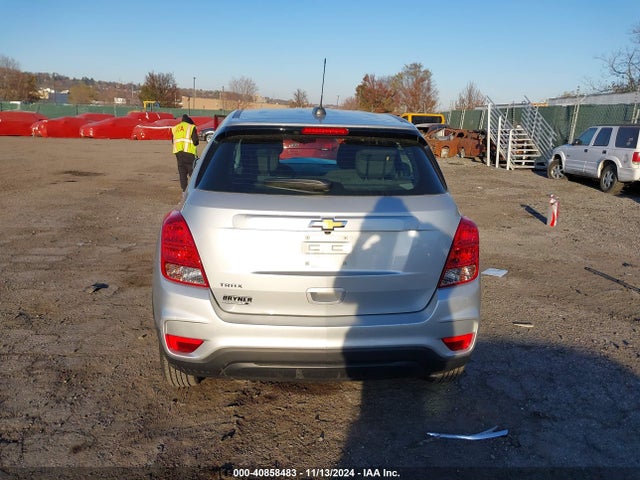 Chevrolet TRAX LS 2018 KL7CJKSB2JB733948 Image 17