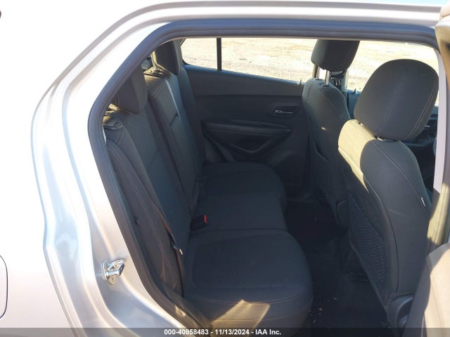Chevrolet TRAX LS 2018 KL7CJKSB2JB733948 Image 8