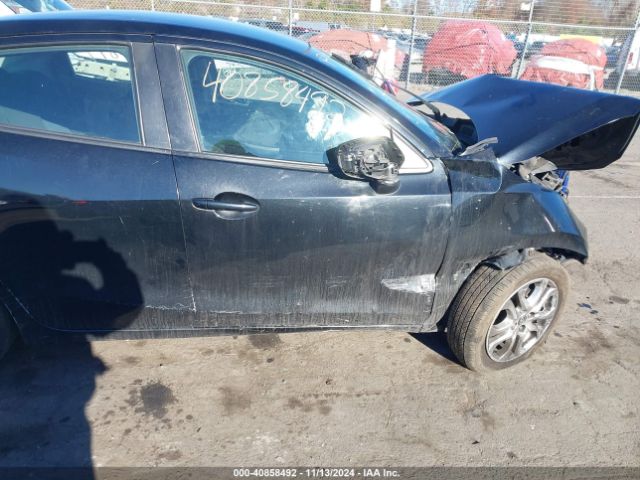 3MYDLBYV5HY181720 Toyota YARIS IA