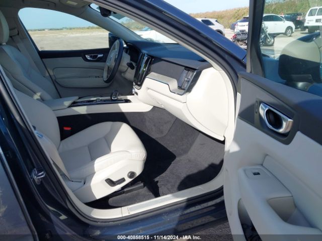 YV4L12RL7R1928699 Volvo Xc60 B5 Plus Dark Theme