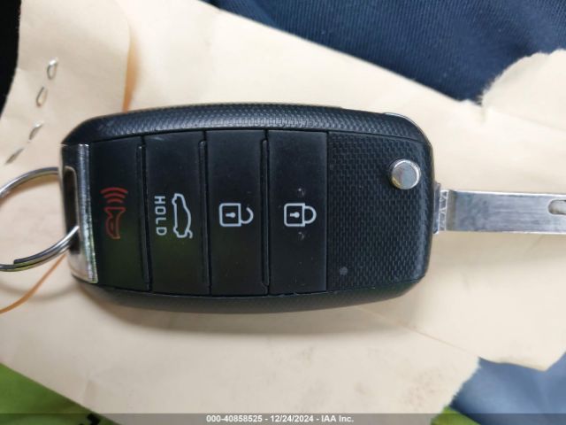 5XXGT4L30JG244671 KIA Optima S
