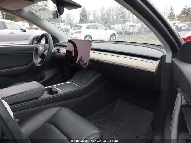 2021 TESLA MODEL Y 5YJYGDEE8MF288268 Photo 4