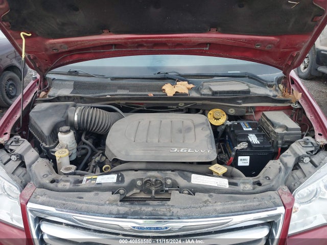 2C4RC1GG6FR711269 Chrysler Town & Country Limited Platinum