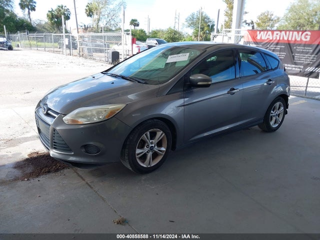 Ford FOCUS SE 2014 1FADP3K20EL153339 Image 2