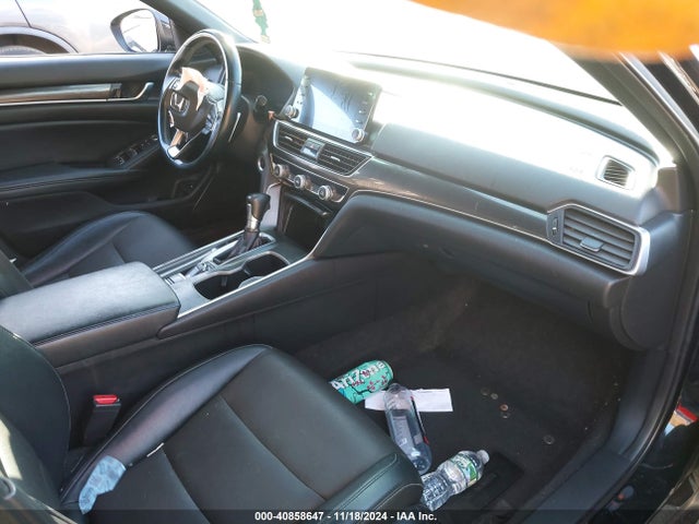 1HGCV1F32JA268888 Honda Accord Sport